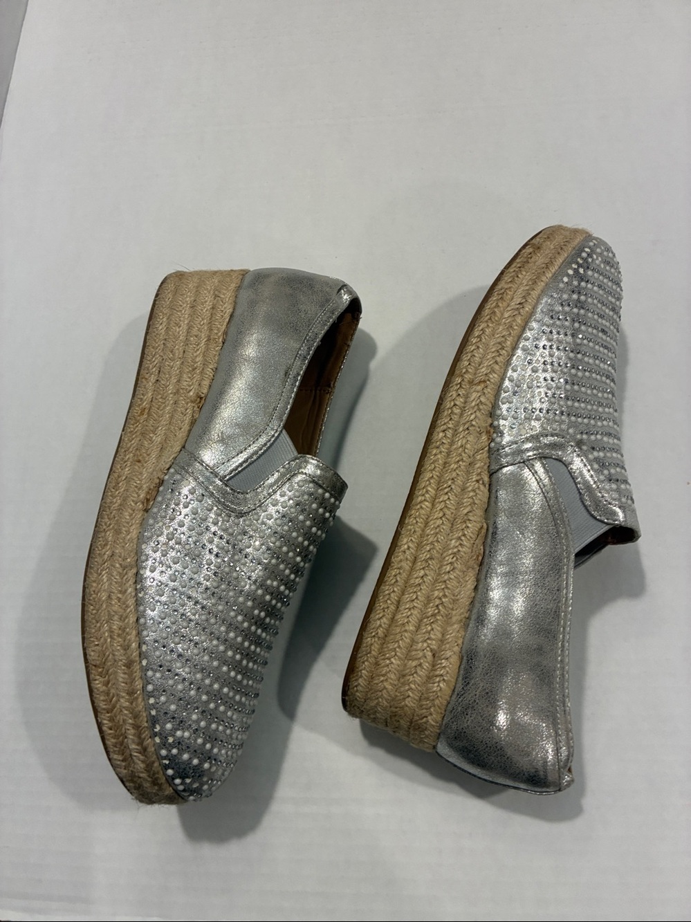 Women’s Silver Crystal Shiny Elegant  Comfy Slip-On Espadrilles Size 8.5